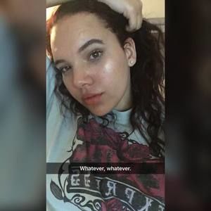 Meet your Posher, Kayla